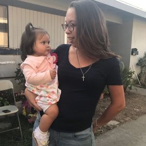 Meet your Posher, Lorie